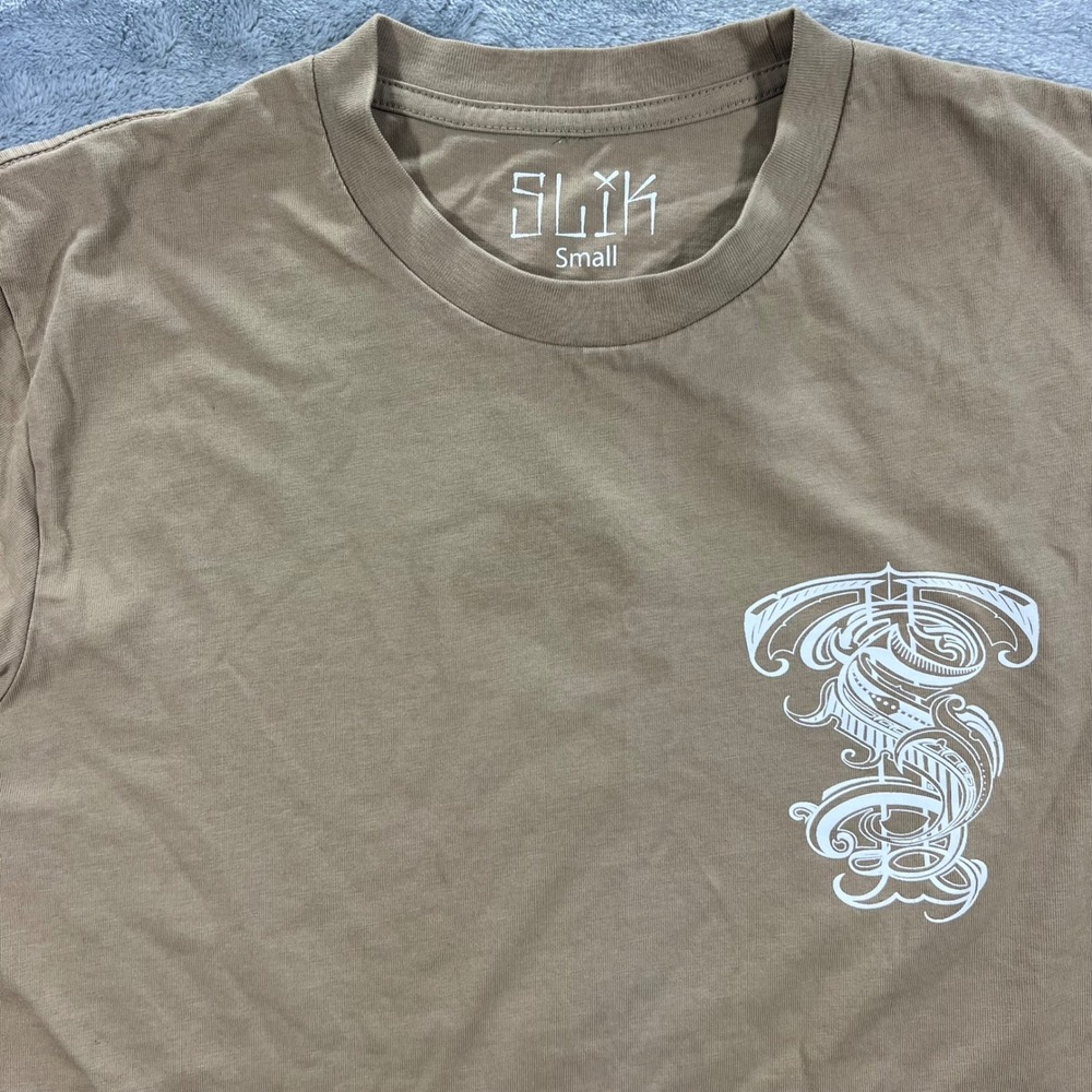 SLIK Graphic T-Shirt Mens Small Tan Ornate Scrollwork Logo Tee Casual Cotton
